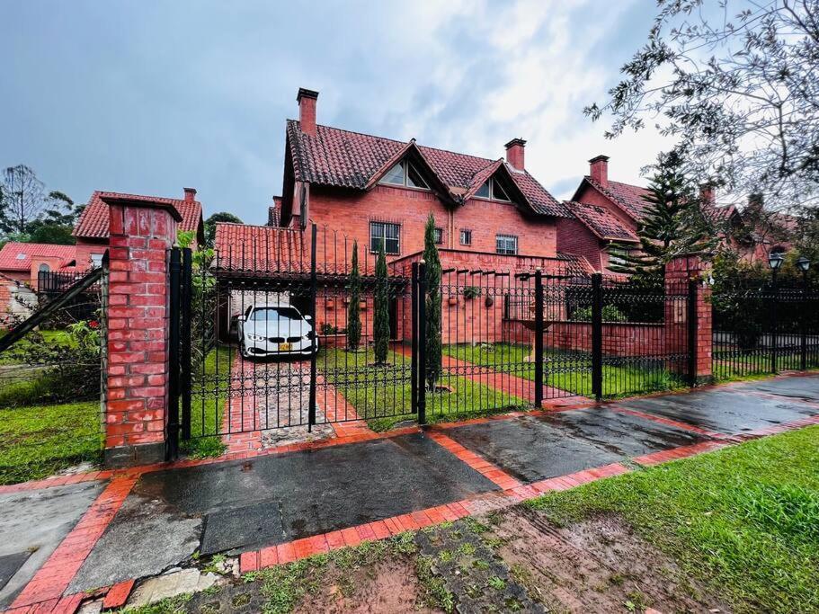 Hermosa Casa , Con Parqueadero En Rionegro Cerca Al Aeropuerto Villa Eksteriør bilde